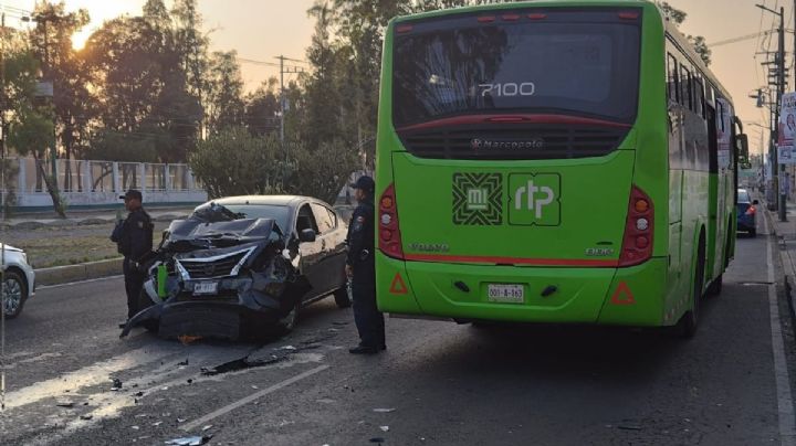 Fatídico accidente: Conductor muere al estrellarse contra RTP en el Bordo de Xochiaca