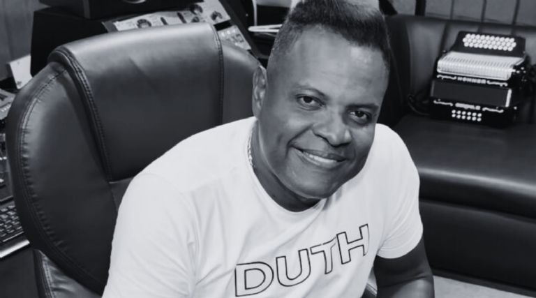 Muere el cantautor colombiano Omar Geles