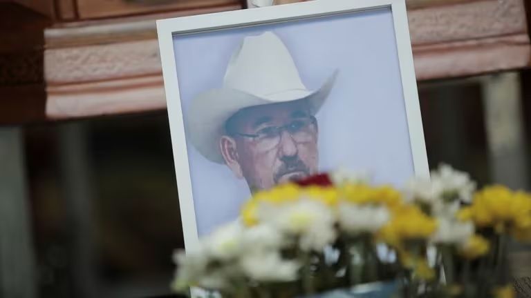 Detienen a 'El Rojo', implicado en homicidio de Hipólito Mora