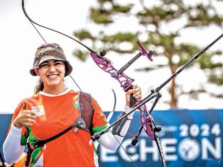 Alejandra Valencia gana bronce en copa del mundo