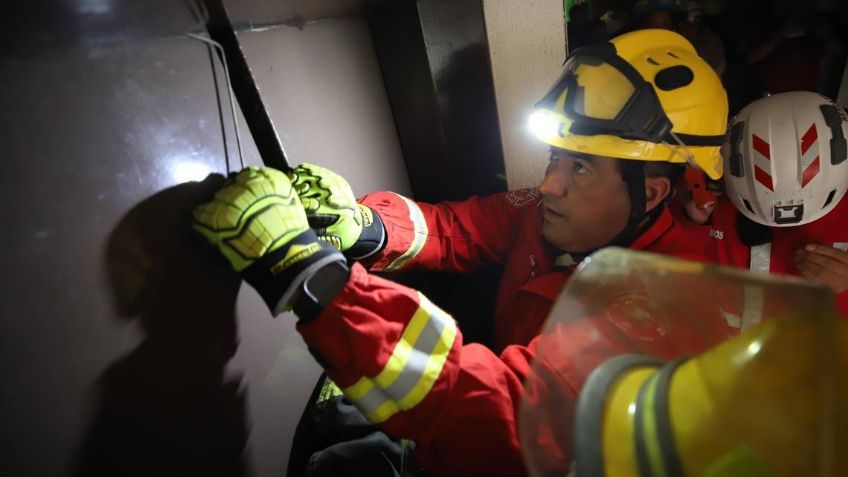 Elevador en hotel de Guadalajara cae con 10 atletas; no hay lesionados graves