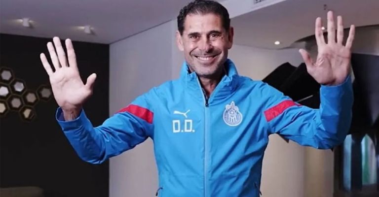 El directivo español saldría de la institución rojiblanca