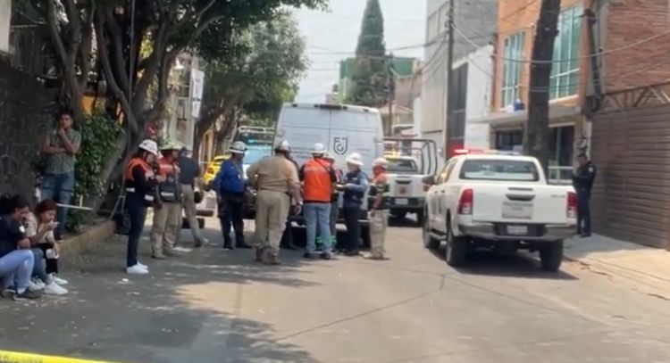 Albañil se desploma desde andamio en construcción en Coyoacán; falleció al instante