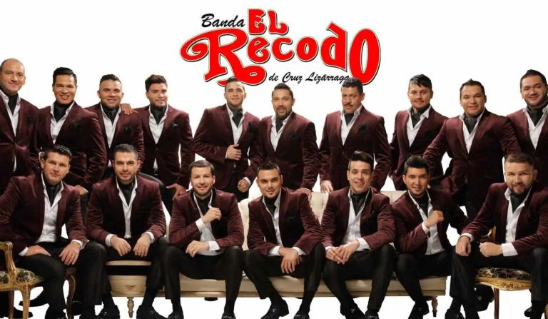 Banda el Recodo toca en calles de Japón y son detenidos