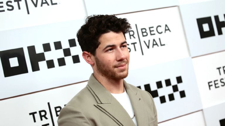 Nick Jonas posterga conciertos en México debido a la influenza