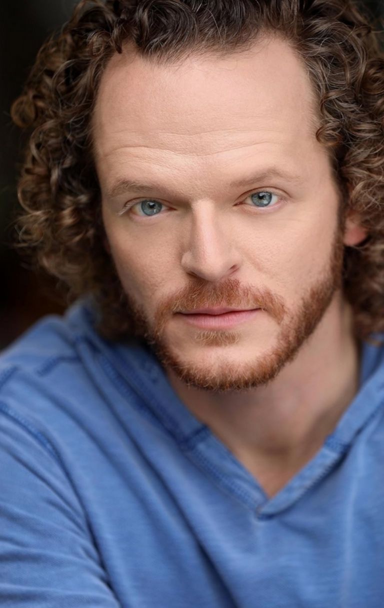 Actor de HIMYM es arrestado por apuñalar a su novia