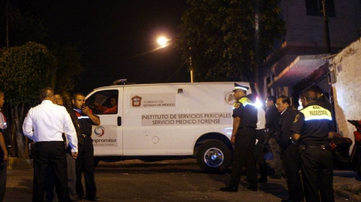 Sicarios de Atizapán ejecutan a sujeto de dos tiros en la cabeza; lo obligaron a hincarse