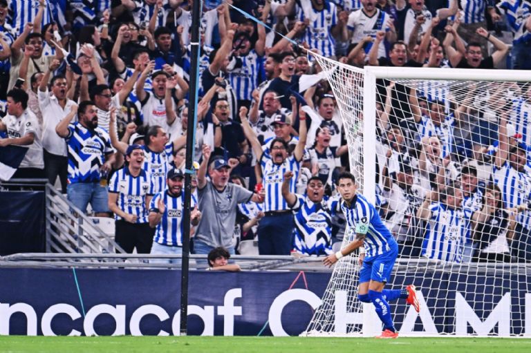 Rayados se salva de la sanción de FIFA