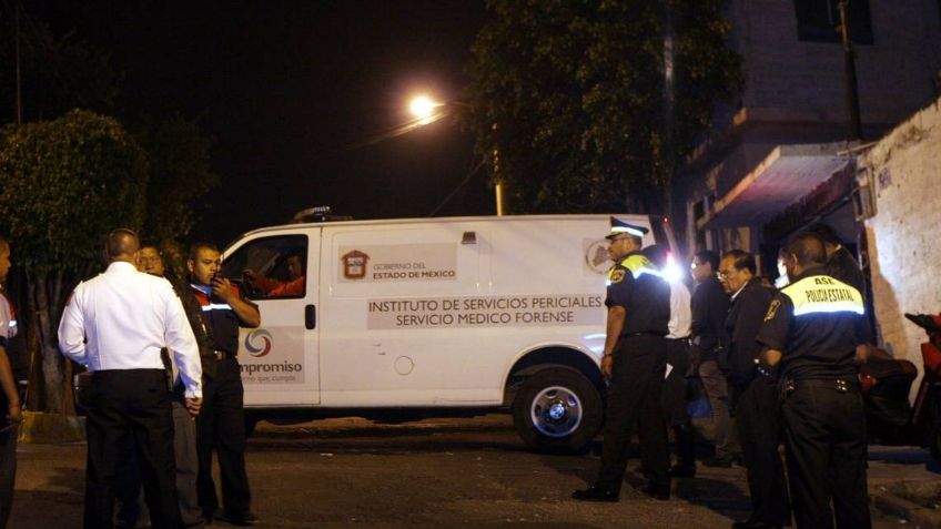 Sicarios de Atizapán ejecutan a sujeto de dos tiros en la cabeza; lo obligaron a hincarse