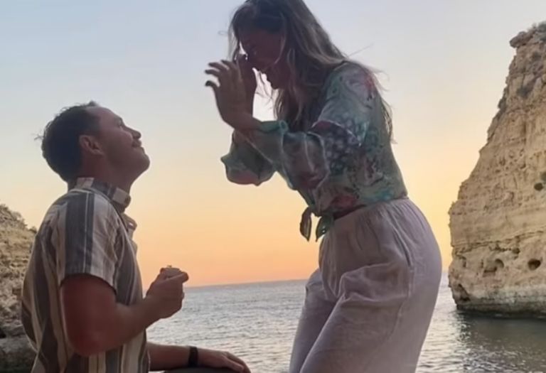 Jack le pidió matrimonio en la playa