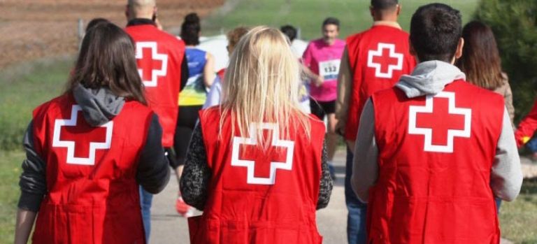 Voluntarios de la Cruz Roja