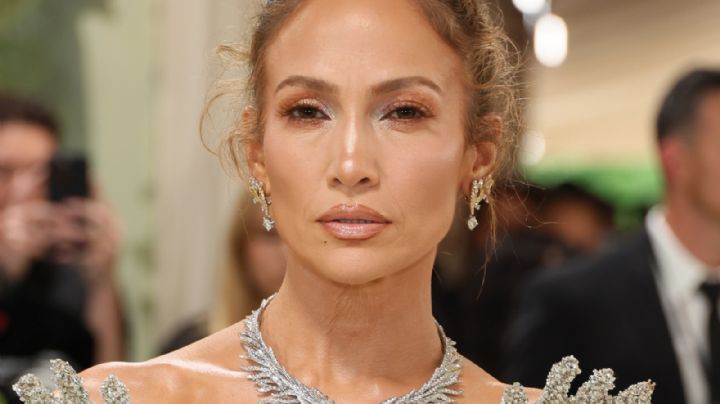 Jennifer Lopez en polémica por supuesta actitud grosera con reportera en la Met Gala
