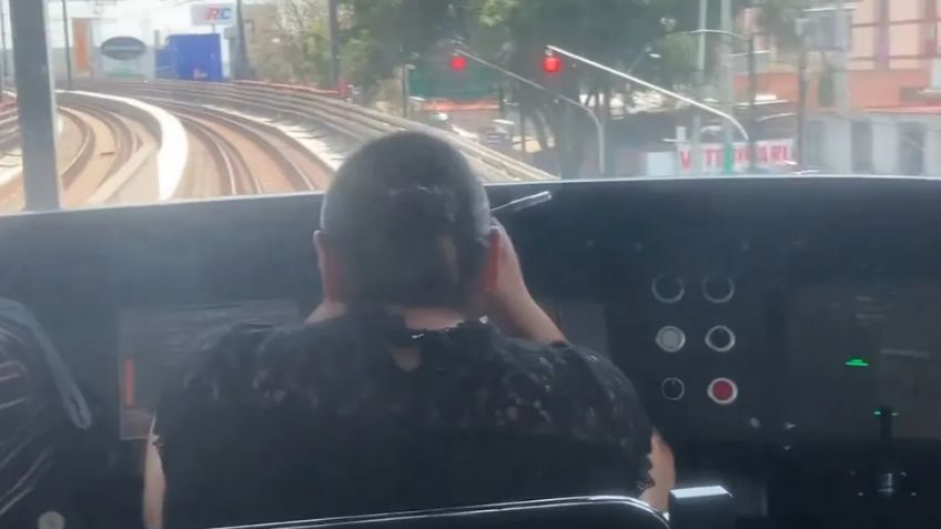 VIDEO exhibe a conductora del Metro CDMX maquillándose mientras maneja: ¿La sancionarán?