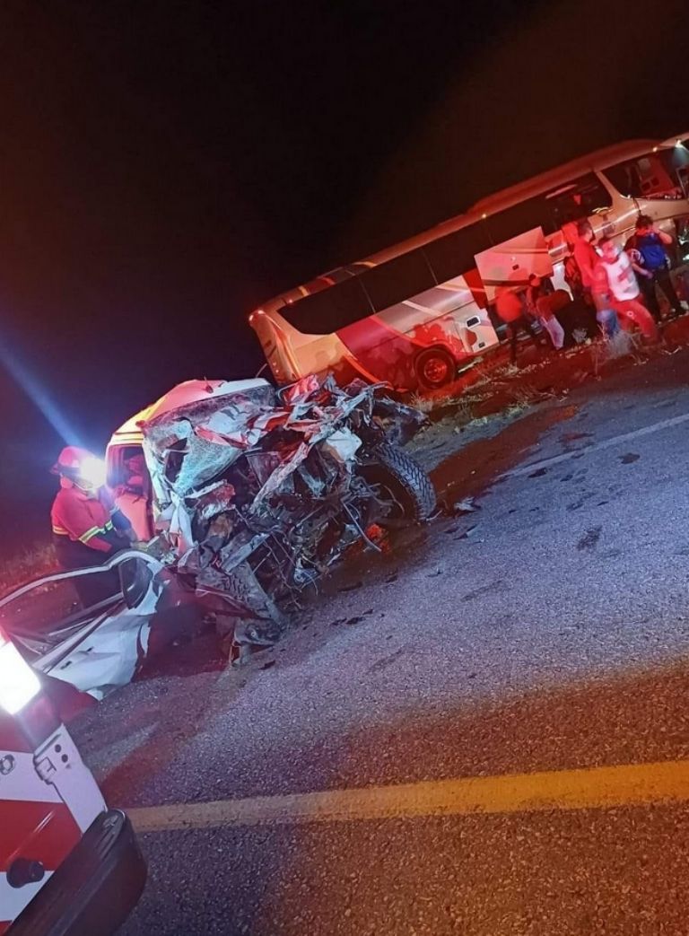 Reportan terrible accidente en carretera de SLRC a Sonoyta; hay tres muertos y 17 heridos 