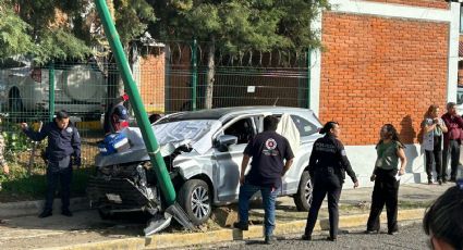 Sicario ejecuta a menor frente al Colegio Camino Real de Puebla y deja herido a su padre