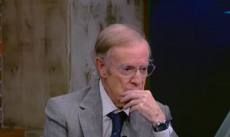 José Ramón Fernández explota contra Hugo Sánchez