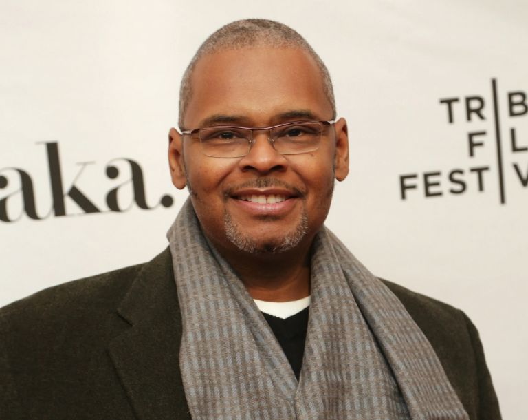 Confirman muerte del productor Ron Simons