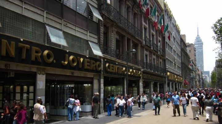 Detienen a trabajador de joyería del Centro Histórico con 100 mil pesos en alhajas