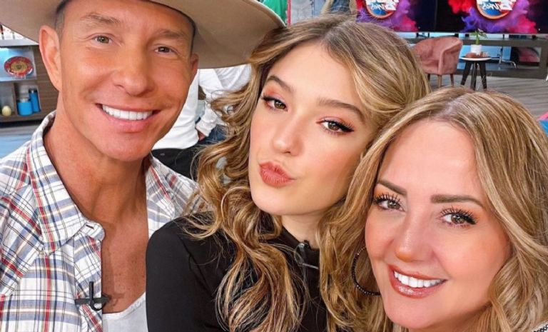 Andrea Legarreta habla de Mía Rubín