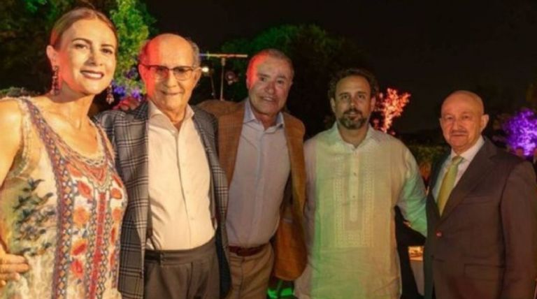 AMLO reacciona a foto de Salinas de Gortari con Quirino Ordaz