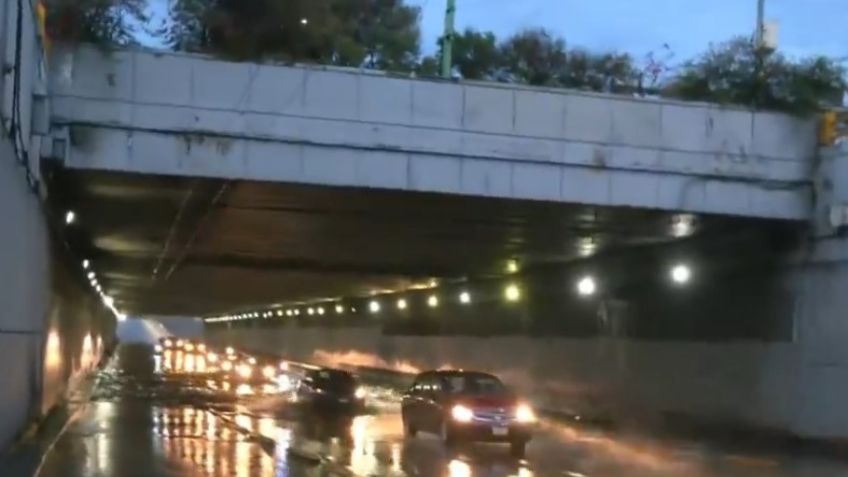 VIDEO: Automovilista atropella a motociclista durante transmisión en vivo en CDMX
