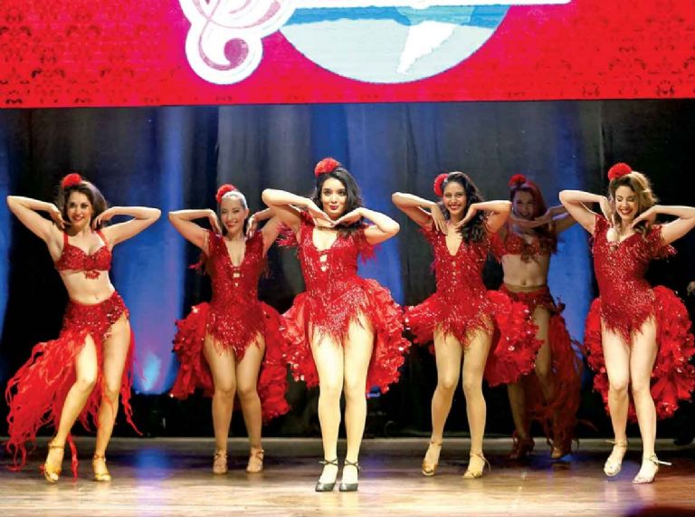 Mhoni Vidente predice ataque de brujería para Perfume de Gardenia