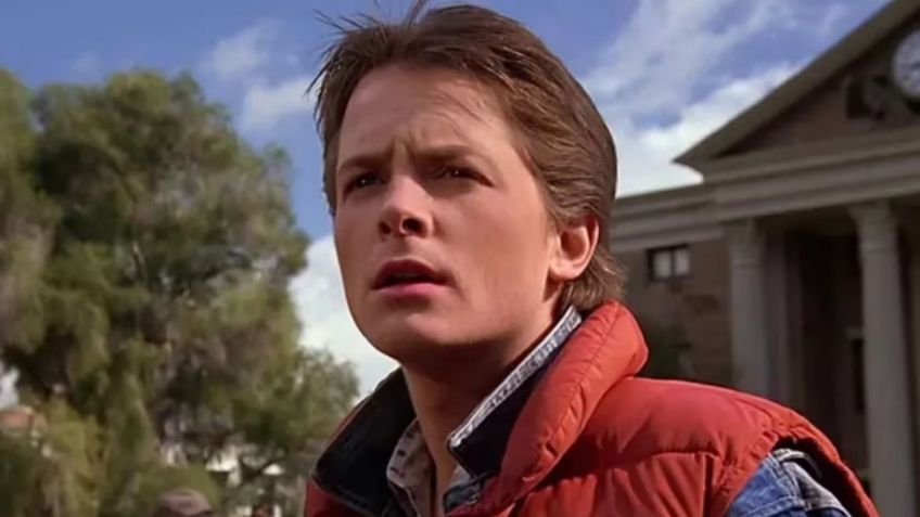Actor principal de 'Volver al futuro' aparece en silla de ruedas; fans se alarman
