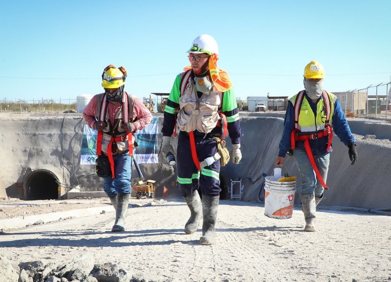 Logran el primer rescate de los cuerpos de mineros en Coahuila