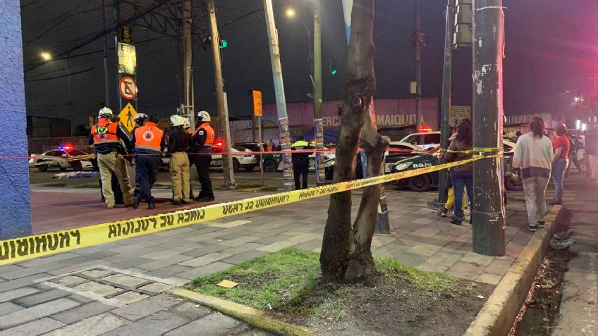 Fatídico accidente: Trailero atropella a mujer y su hijo sobre Rojo Gómez, en Iztapalapa