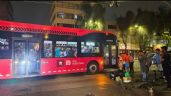 Foto ilustrativa de la nota titulada Fuerte accidente en la Cuauhtémoc: Metrobús atropella a motociclista en el Centro