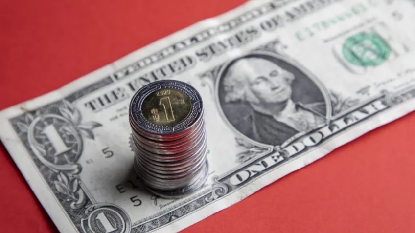 El dólar gana terreno: Se sitúa en torno a los 17.89 pesos en la mitad de la jornada