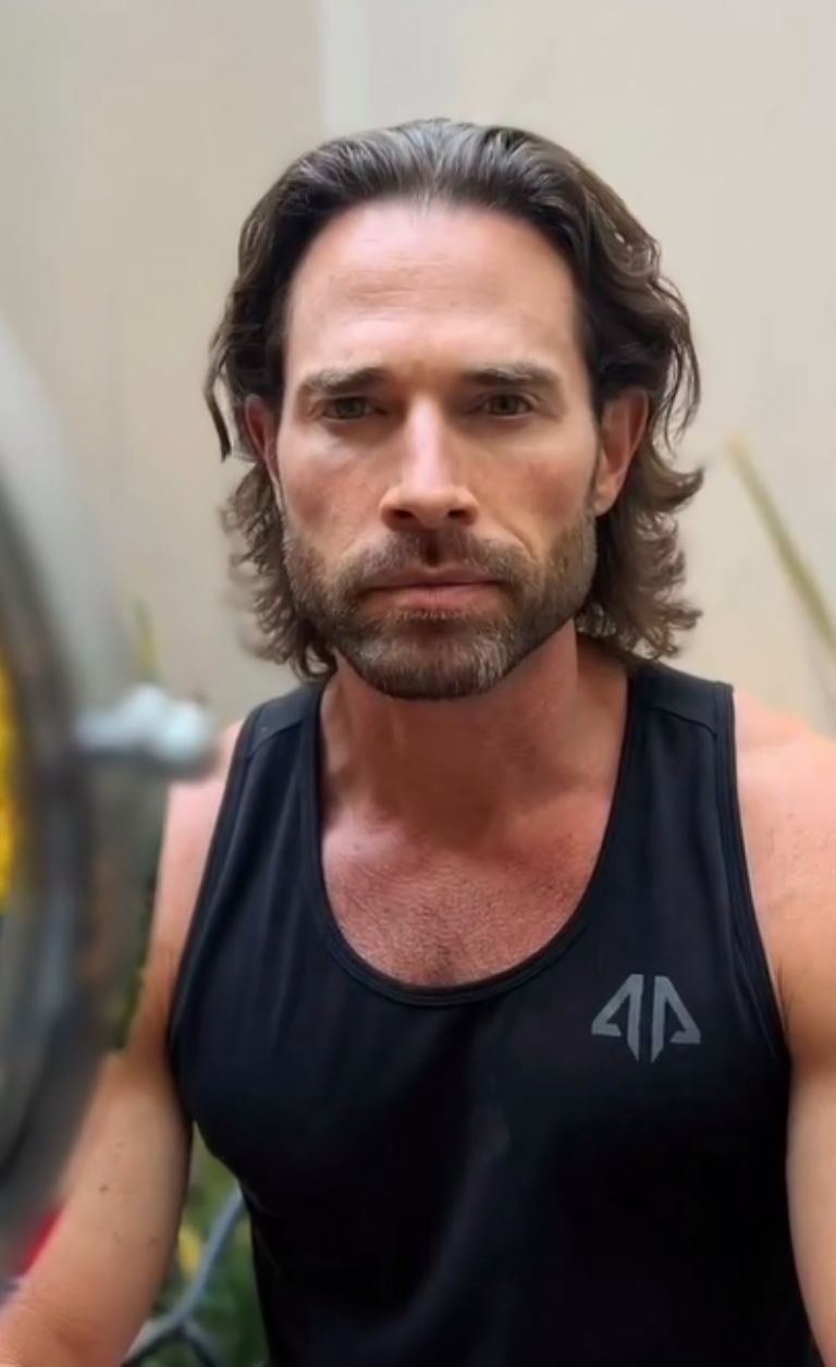 Sebastián Rulli muestra su barba rasurada