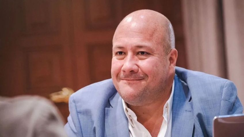 Narcomantas y acusaciones de narcotráfico enredan al gobernador de Jalisco, Enrique Alfaro