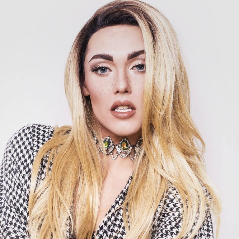 Coco Máxima hunde a Karla Sofía Gascón por Emilia Pérez