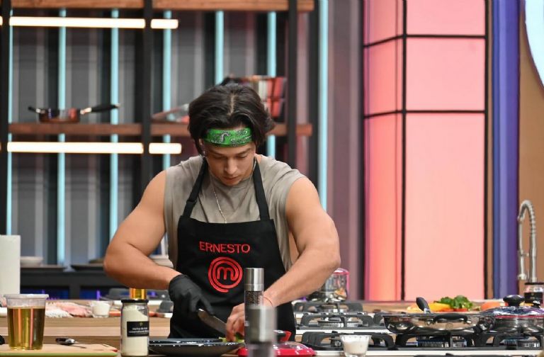 Ernesto Cázares es el nuevo eliminado de 'MasterChef Celebrity'