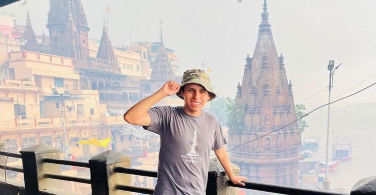 Oscar Curi se dedica a grabar videos de sus viajes a distintos países