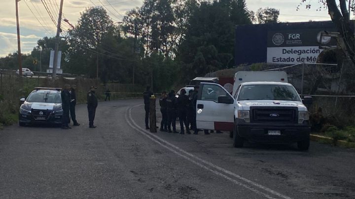 Sicarios abandonan cuerpo enmaletado en El Rosario, en Tlalnepantla, Edomex