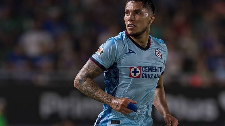 Cruz Azul respalda a Carlos Salcedo; le otorga permiso para irse del país
