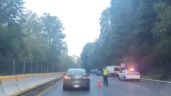 Foto ilustrativa de la nota titulada VIDEO: Caos en la autopista México-Cuernavaca tras fuerte volcadura; dos carriles cerrados