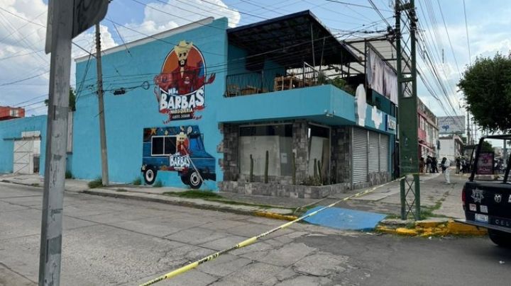 VIDEO: Sicarios desatan balacera en restaurante de Celaya; hombre y mujer mueren baleados