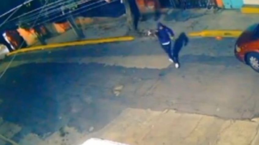 Balacera en Naucalpan: Sicarios disparan contra fachada de domicilio y escapan