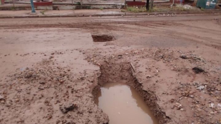 Calle Dalia en Brisas del Valle, un peligro para los conductores de Navojoa