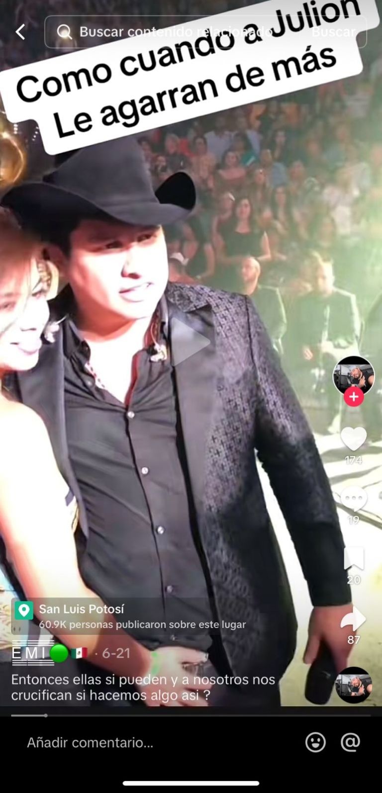 La mujer tocó los genitales del cantante a modo de 'pose' 