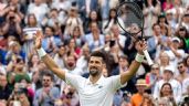 Foto ilustrativa de la nota titulada Djokovic tiene triunfal inicio en Wimbledon, y sueña con hacer historia