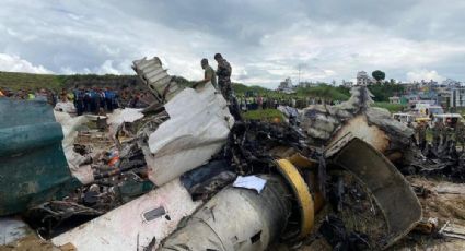 VIDEO: 18 muertos tras desplome de avión en Nepal; autoridades investigan