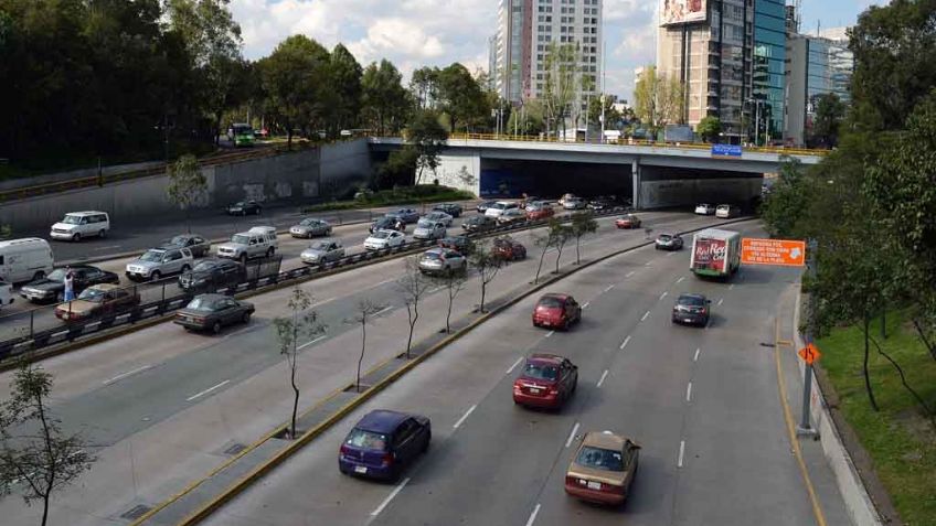 Choque en carriles centrales de Circuito Interior moviliza a las autoridades de CDMX