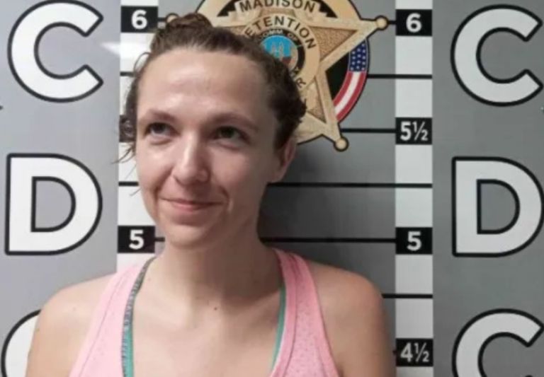 Mujer de Kentucky es arrestada por abusar de su hija