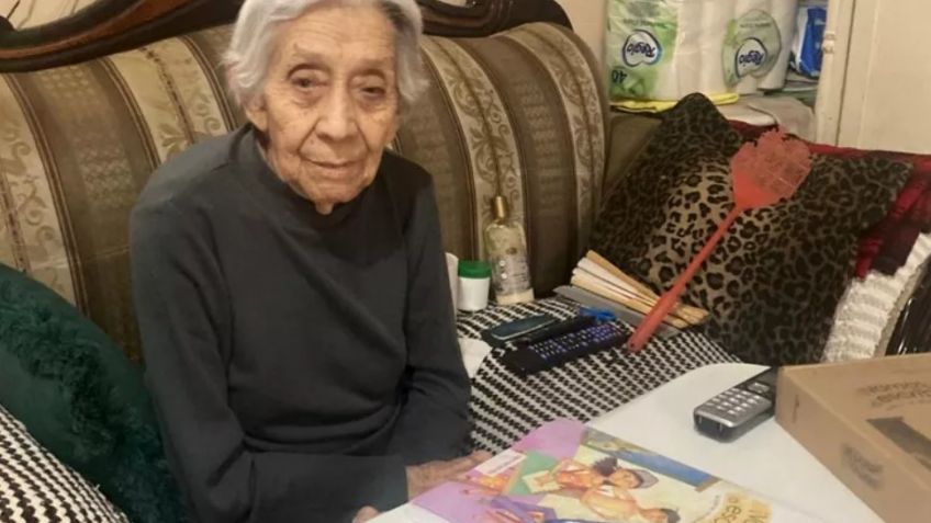 Chihuahua: Adela Moreno logra graduarse de la escuela secundaria a los 94 años