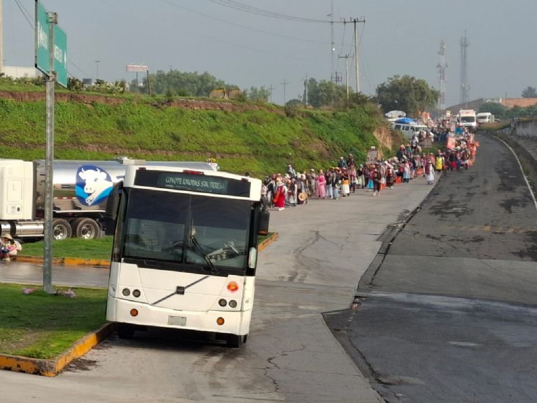 Peregrinación en la México-Querétaro