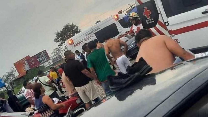 VIDEO: Rayo cae en pleno partido de fútbol en Cuernavaca; hay 5 jugadores lesionados